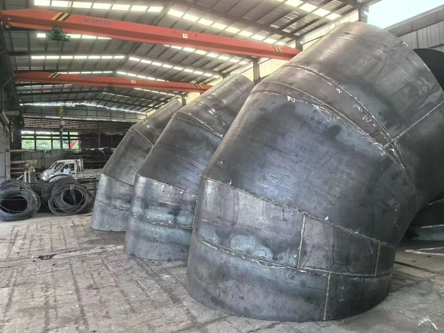 Codo de acero soldado de gran tamaño fabricado según plano